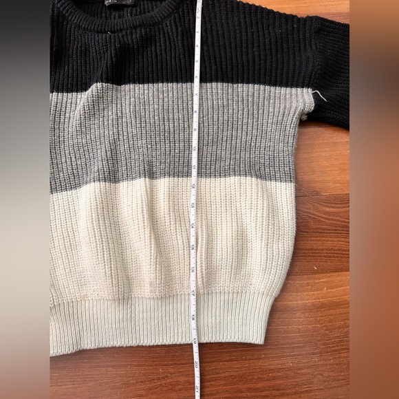 SHEIN knit top. Size m - Picture 4 of 5